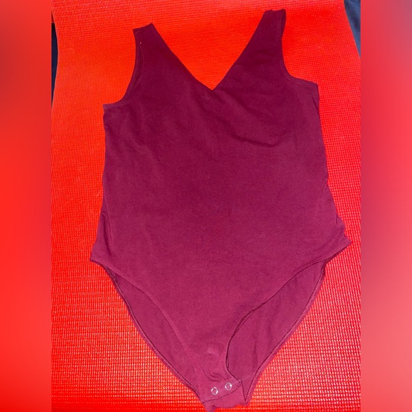 Pack of 3 Bodysuits FOREVER 21 / AMERICAN EAGLE / & Gap - Picture 4 of 11